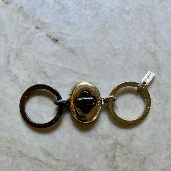 COACH KEY CHAIN  - Valet style - Picture 2 of 6
